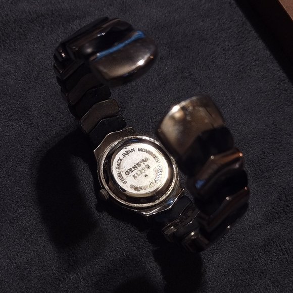 Geneva Elite Swarovski Crystal Ladies Watch - Picture 6 of 7